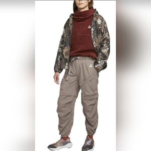 Nike Acg Smith Summit Cargo Pants.